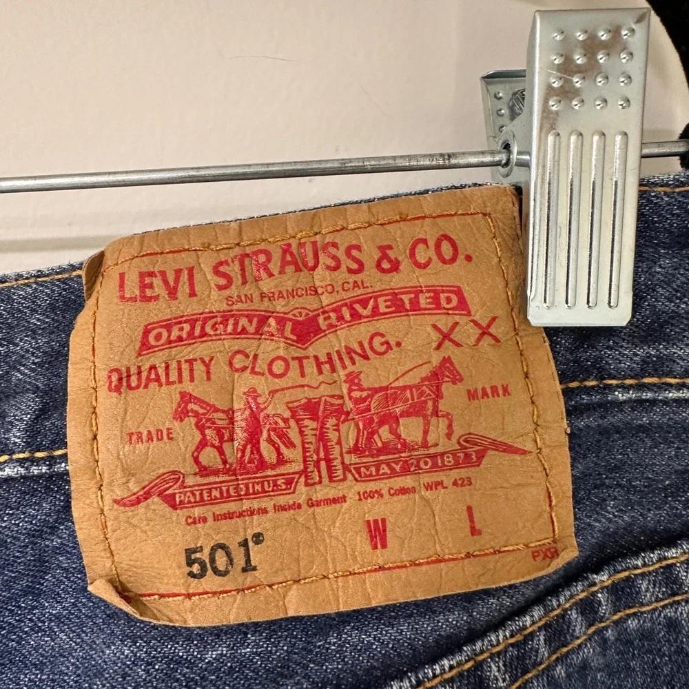 Levi's 501 Straight Leg Jeans Mens 34x34 Medium Wash Button Fly | Heritage Denim